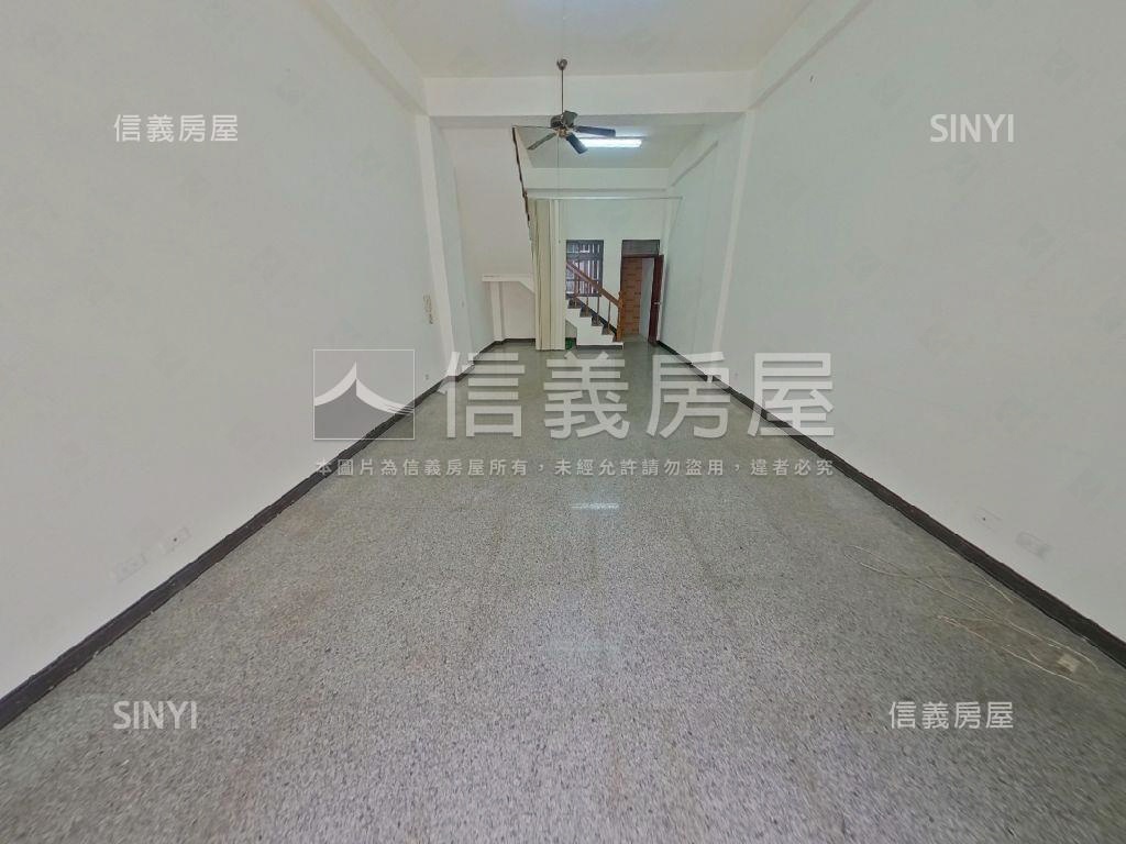 東區九期臨路透天房屋室內格局與周邊環境