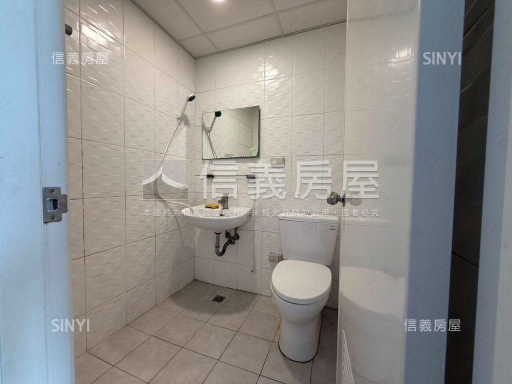 近成大明亮收租透天房屋室內格局與周邊環境