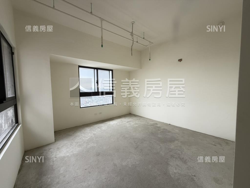 面綠園道稀有合併帝王戶房屋室內格局與周邊環境