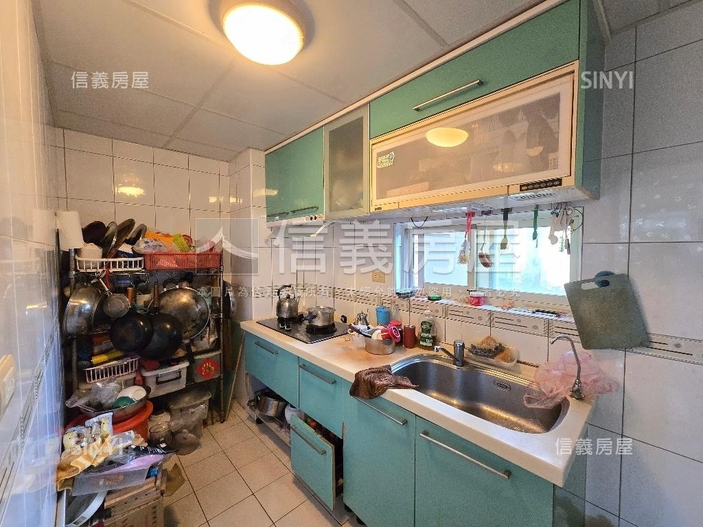 明志科大電梯三房車位房屋室內格局與周邊環境