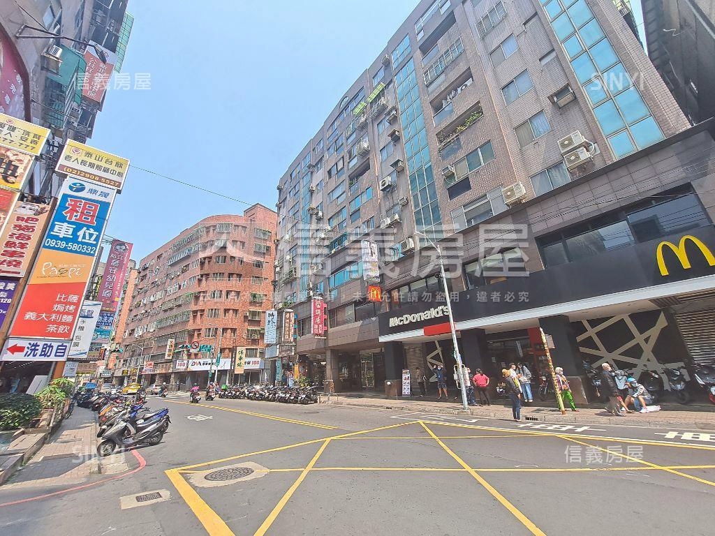 明志科大電梯三房車位房屋室內格局與周邊環境