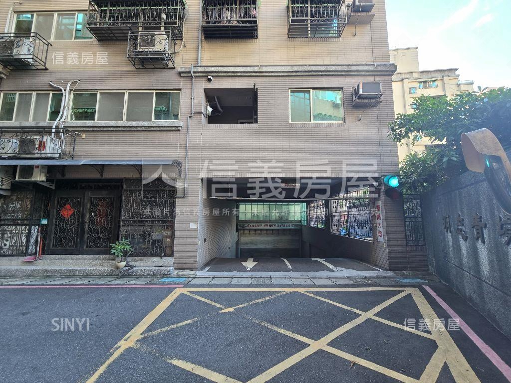 明志科大電梯三房車位房屋室內格局與周邊環境