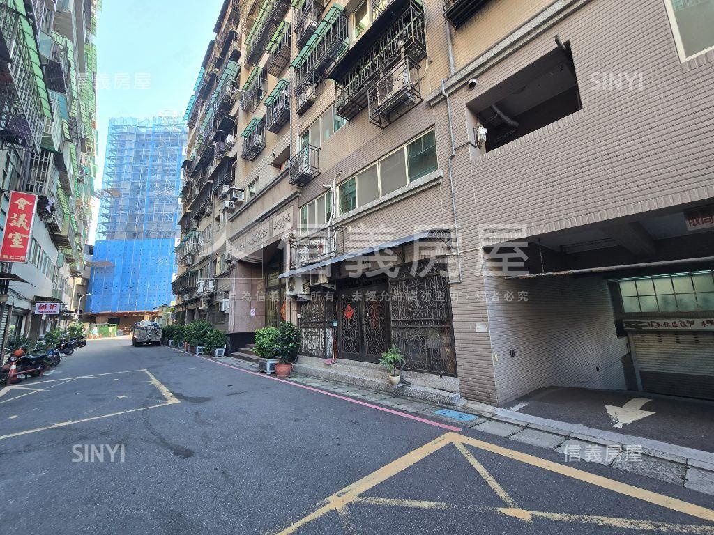 明志科大電梯三房車位房屋室內格局與周邊環境