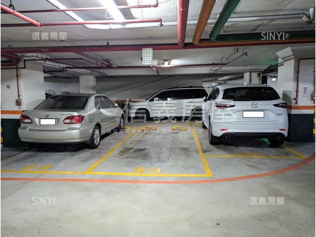 映月三房雙坡平車位房屋室內格局與周邊環境