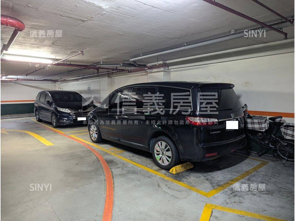 映月三房雙坡平車位房屋室內格局與周邊環境