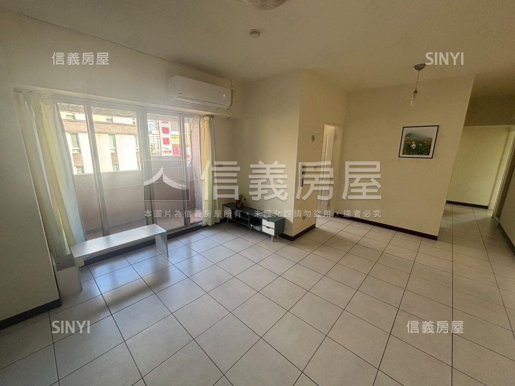 超級大文心三房平車讚房屋室內格局與周邊環境