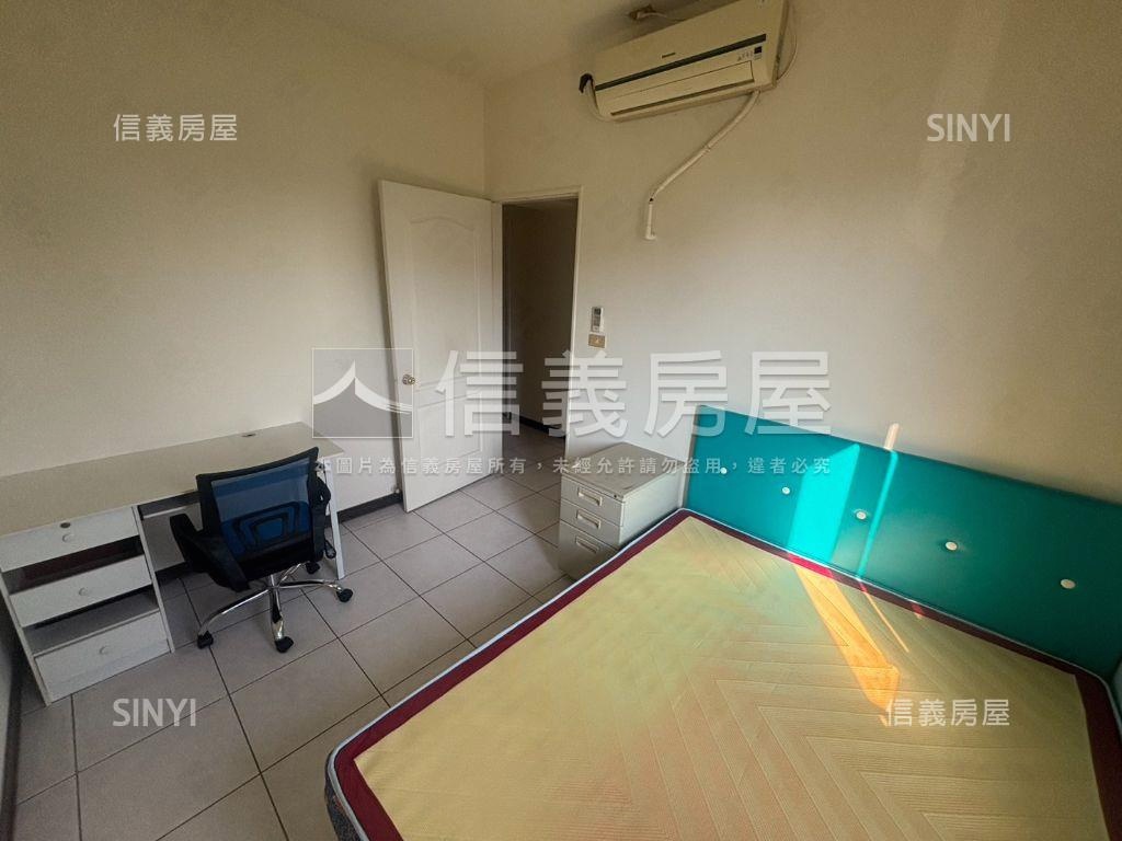 超級大文心三房平車讚房屋室內格局與周邊環境