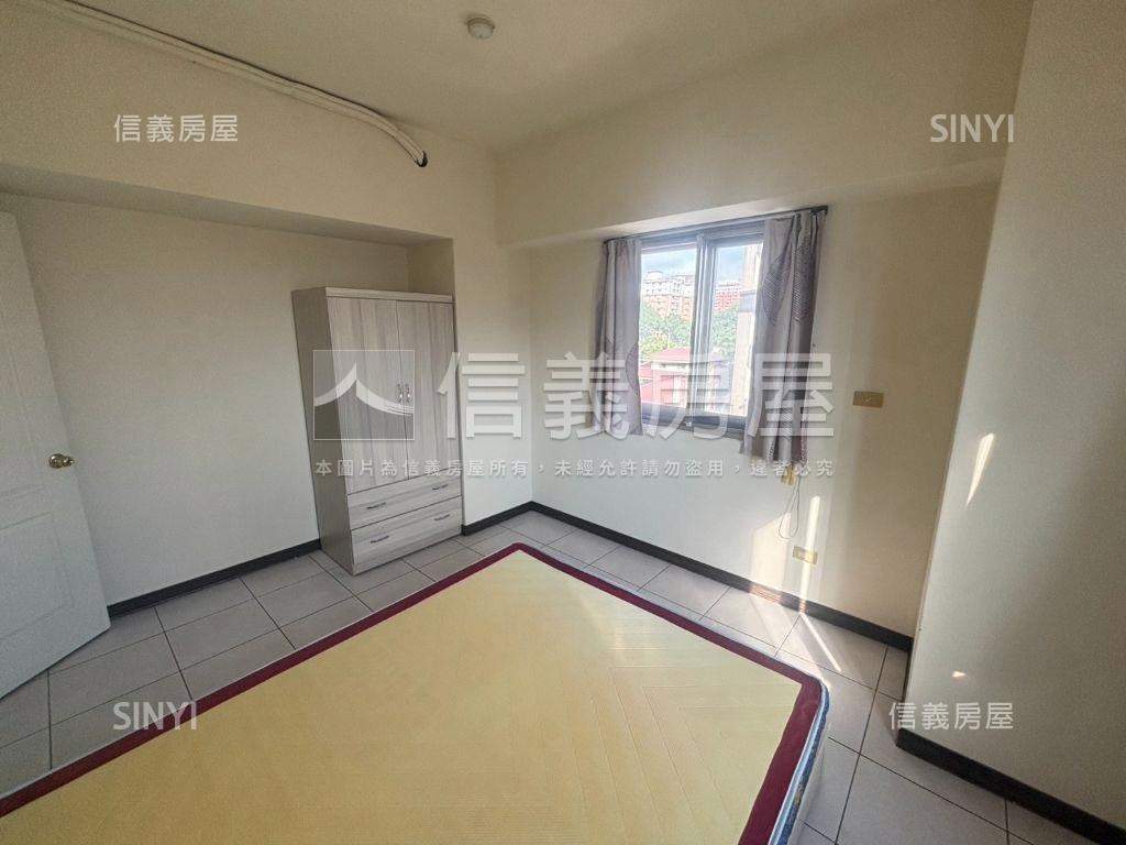 超級大文心三房平車讚房屋室內格局與周邊環境