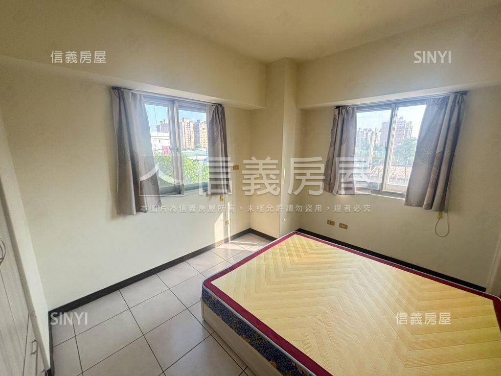 超級大文心三房平車讚房屋室內格局與周邊環境