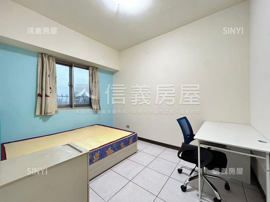 超級大文心三房平車讚房屋室內格局與周邊環境