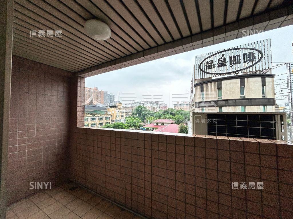 超級大文心三房平車讚房屋室內格局與周邊環境