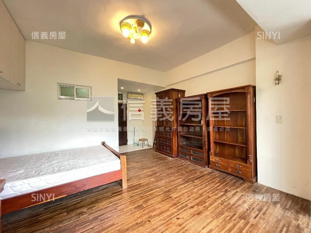 花園新城山景美宅房屋室內格局與周邊環境