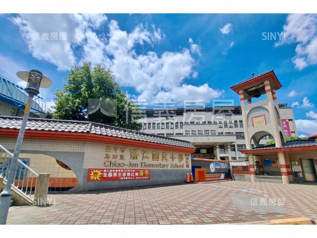 近學區震後邊間金店面房屋室內格局與周邊環境