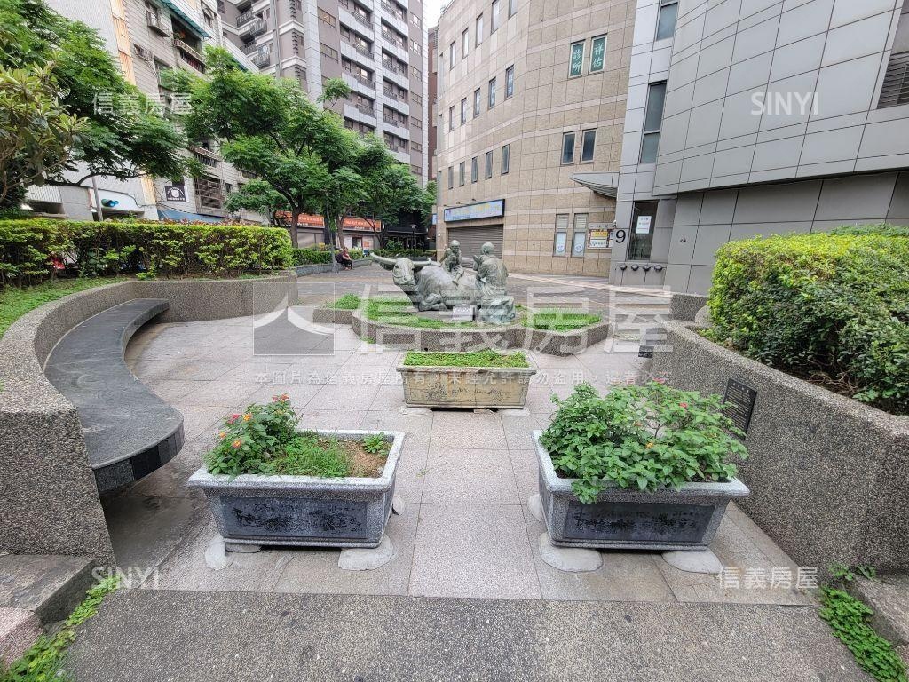 中安霸氣黃金店面珠寶盒房屋室內格局與周邊環境