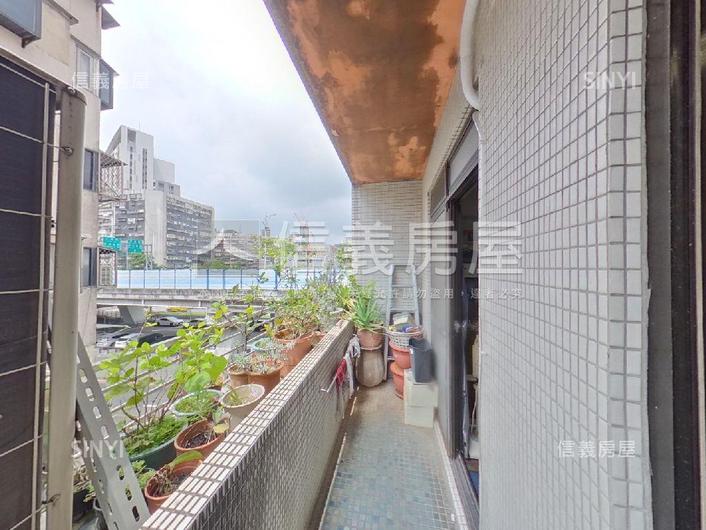 獨棟中山新生．參房房屋室內格局與周邊環境