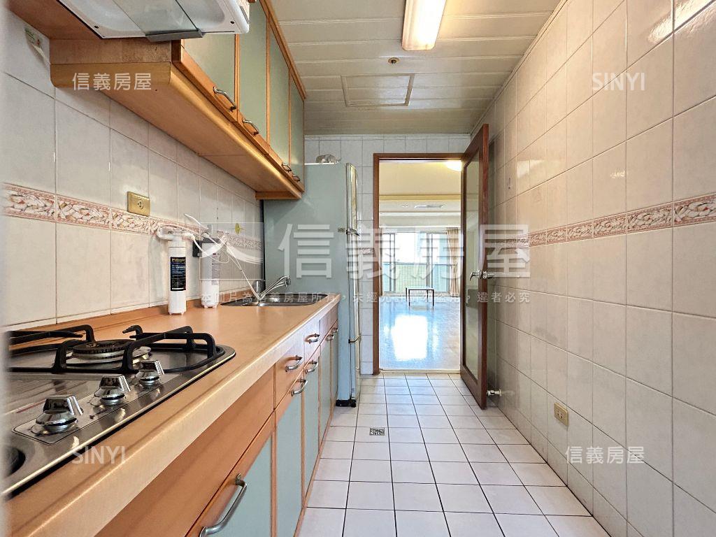 專任市政新境３房平車視野房屋室內格局與周邊環境