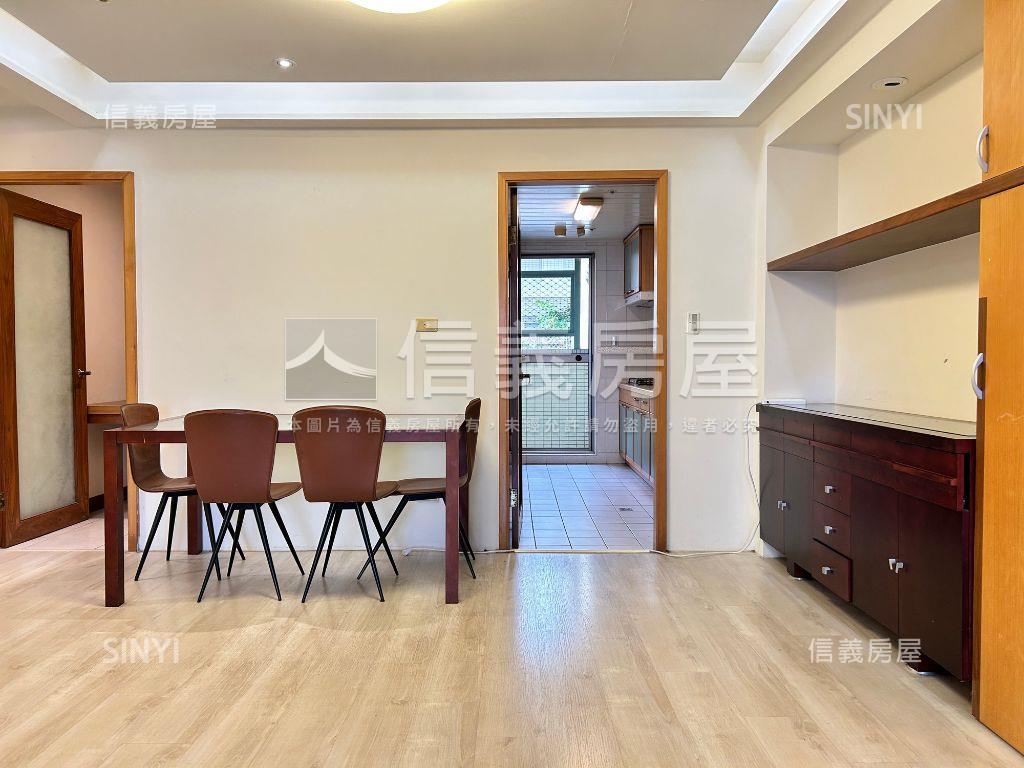 專任市政新境３房平車視野房屋室內格局與周邊環境