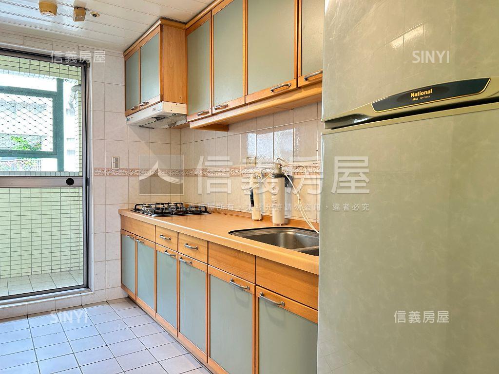 專任市政新境３房平車視野房屋室內格局與周邊環境