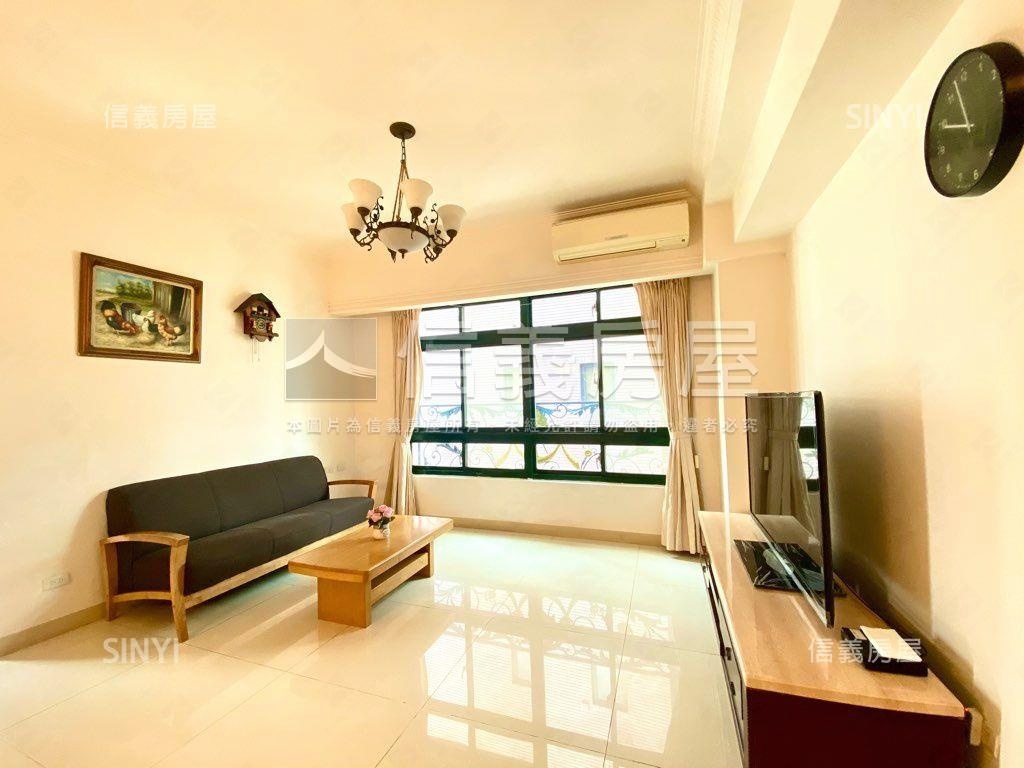 專任公園景觀大三房車位房屋室內格局與周邊環境