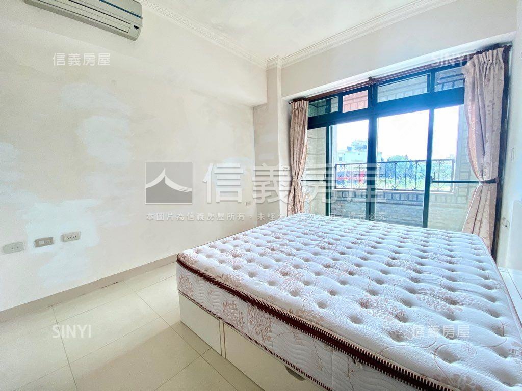 專任公園景觀大三房車位房屋室內格局與周邊環境