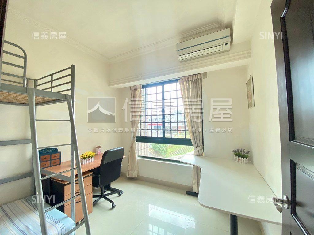 專任公園景觀大三房車位房屋室內格局與周邊環境