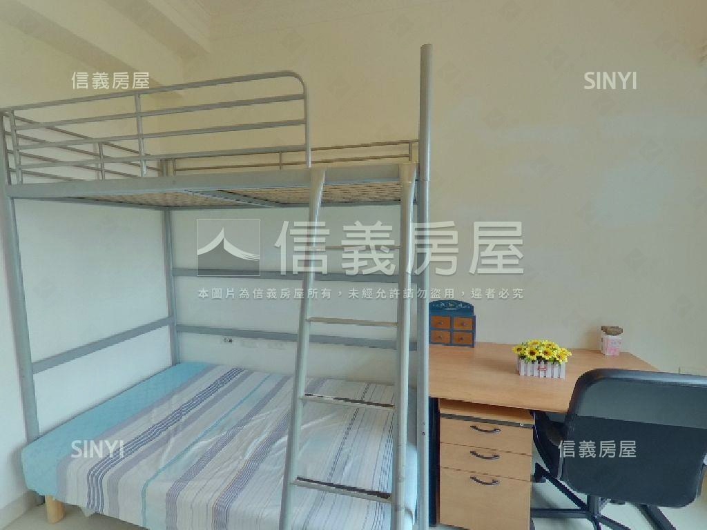 專任公園景觀大三房車位房屋室內格局與周邊環境