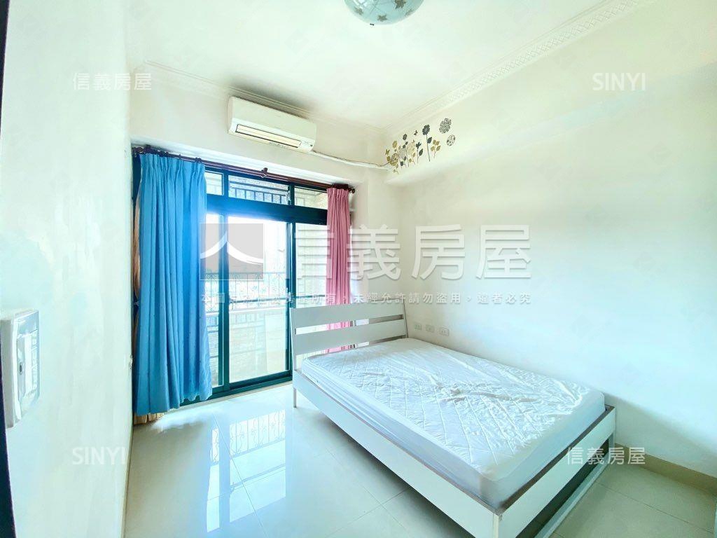 專任公園景觀大三房車位房屋室內格局與周邊環境