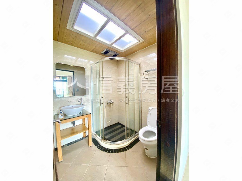 專任公園景觀大三房車位房屋室內格局與周邊環境