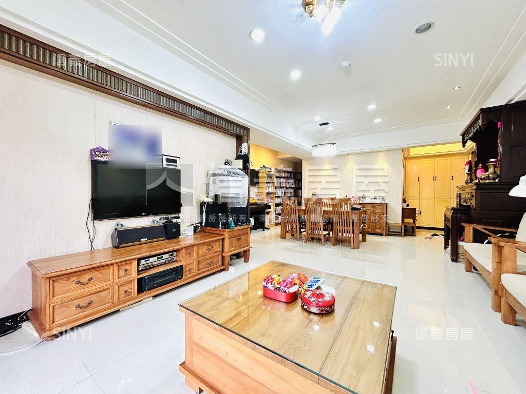 碧湖大苑‧四房車位房屋室內格局與周邊環境