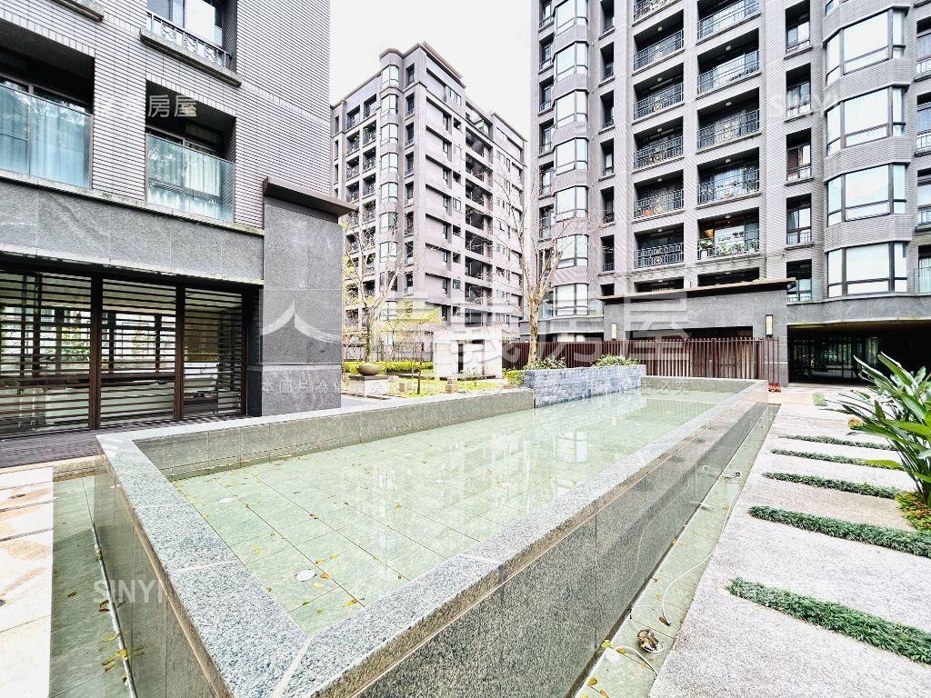 碧湖大苑‧四房車位房屋室內格局與周邊環境