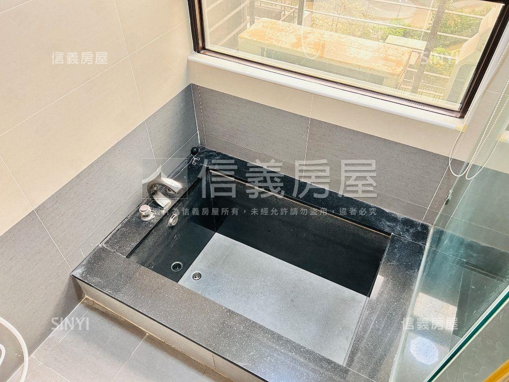 近青埔國中四房誠意出售房屋室內格局與周邊環境