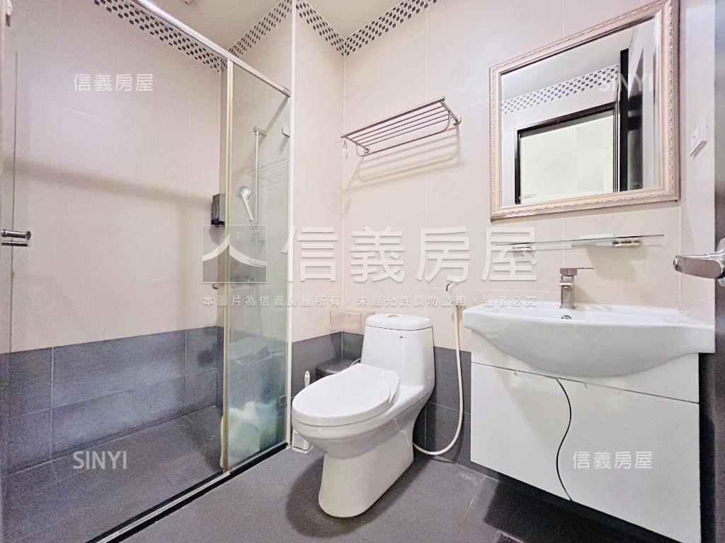 近青埔國中四房誠意出售房屋室內格局與周邊環境