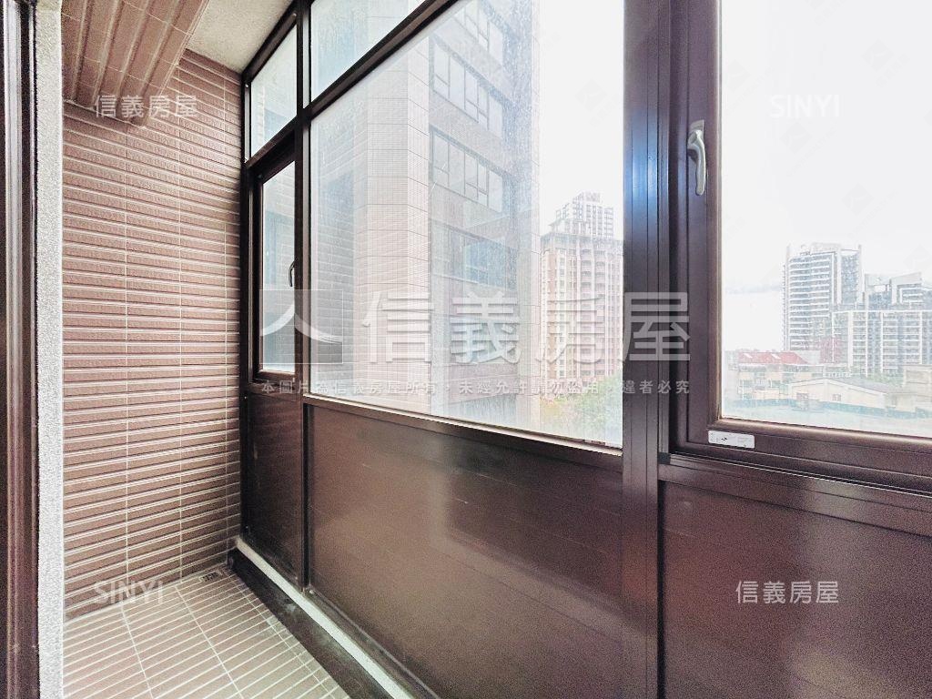 近青埔國中四房誠意出售房屋室內格局與周邊環境