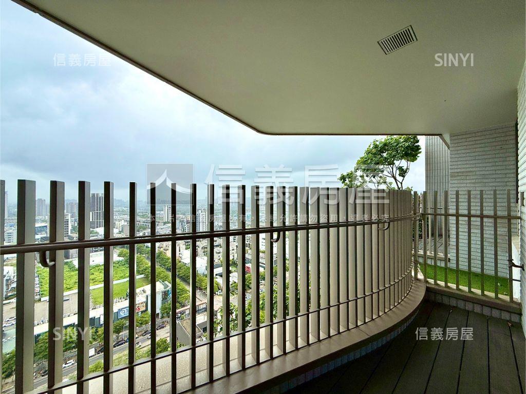 ＳＫＹＯＮＥ三房雙平車位房屋室內格局與周邊環境