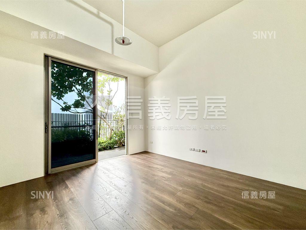 ＳＫＹＯＮＥ三房雙平車位房屋室內格局與周邊環境