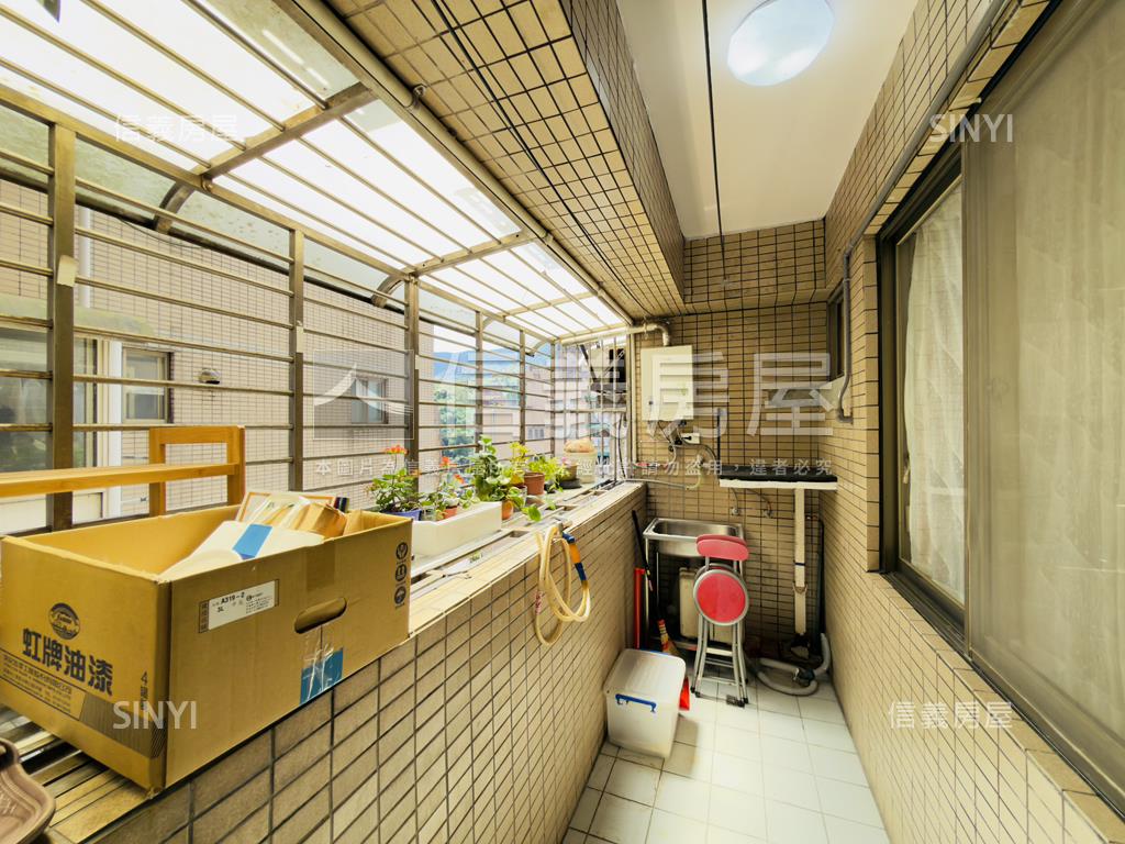 銀舜雙星美景亮麗優質３房房屋室內格局與周邊環境