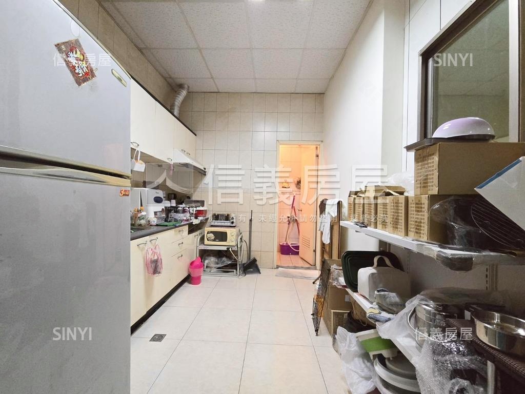 珍稀有長安面寬大空間一樓房屋室內格局與周邊環境