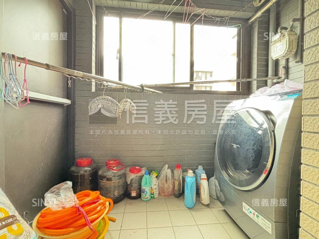 財源滾滾河景３房車位房屋室內格局與周邊環境