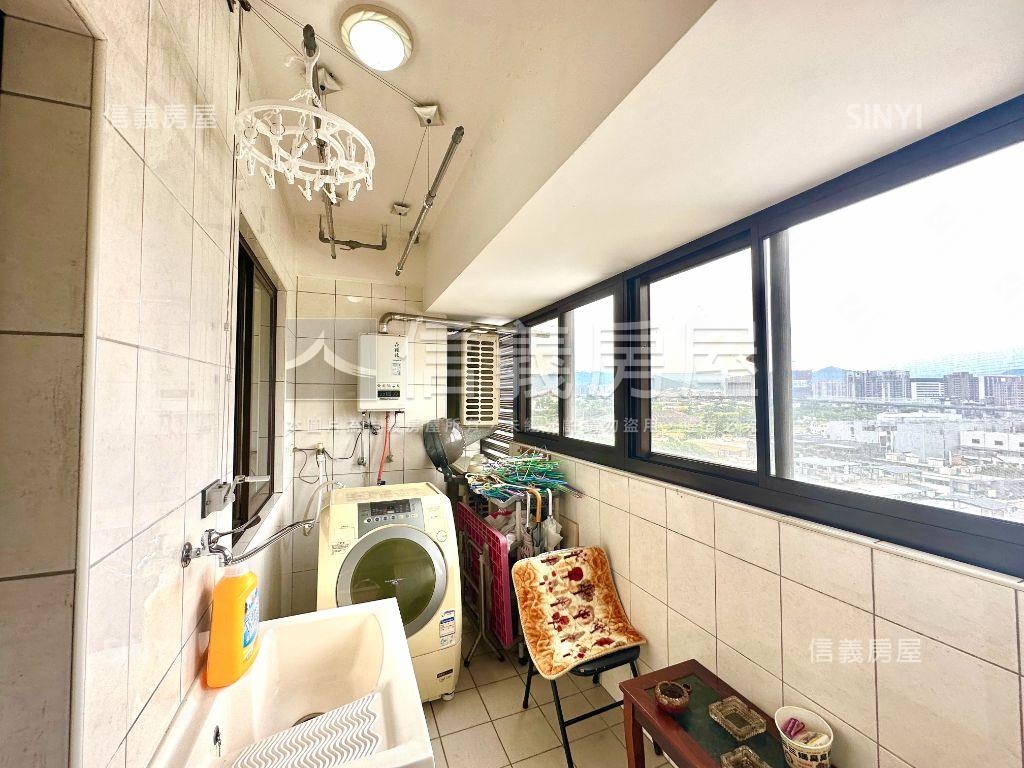 悠活郡★高樓層三房平車房屋室內格局與周邊環境