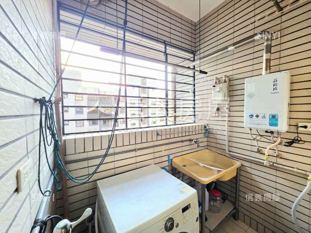 ＵＰＴＯＷＮ次頂樓大兩房房屋室內格局與周邊環境