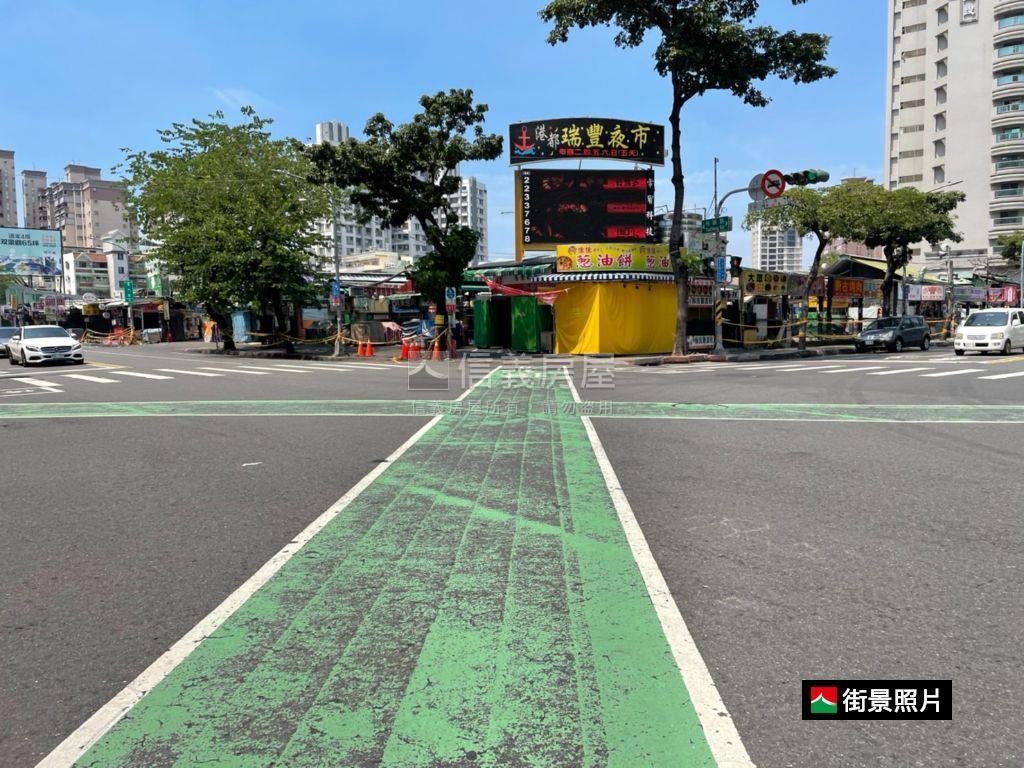Ｒ１４景觀邊間３房車位房屋室內格局與周邊環境