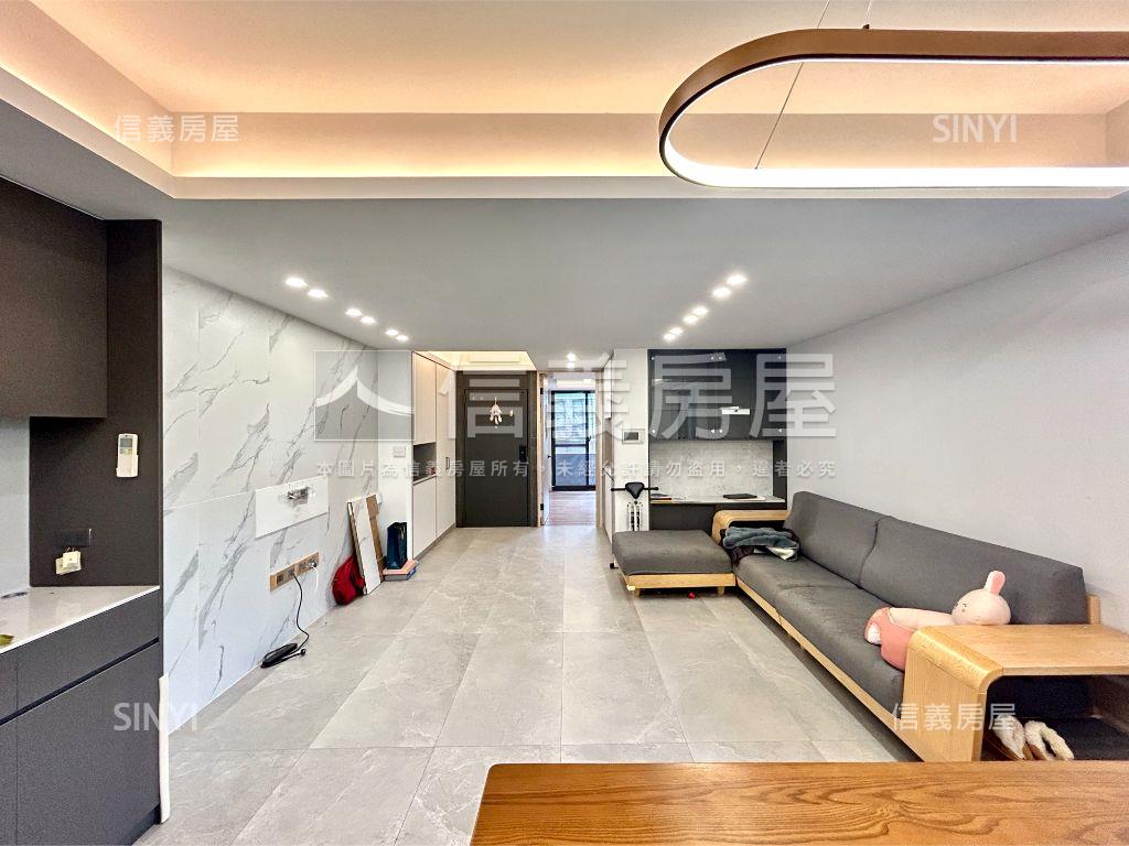 近圓山捷運．邊間公寓二樓房屋室內格局與周邊環境