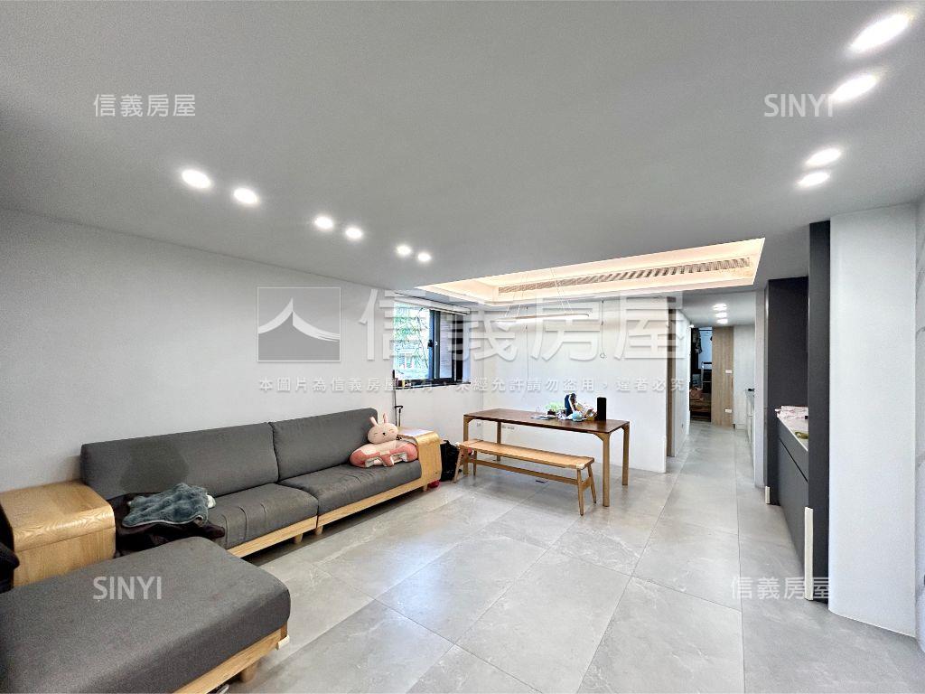 近圓山捷運．邊間公寓二樓房屋室內格局與周邊環境