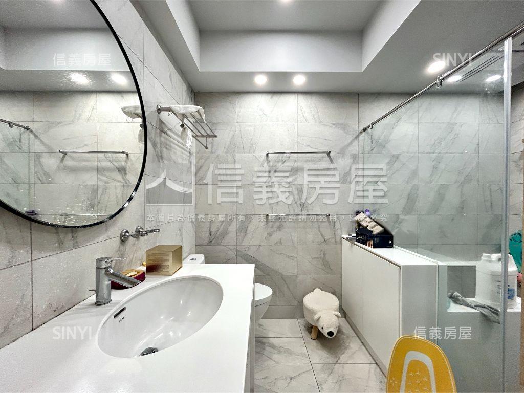 近圓山捷運．邊間公寓二樓房屋室內格局與周邊環境