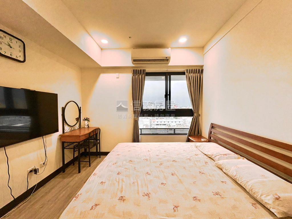 太子君峰會四房朝東平車讚房屋室內格局與周邊環境
