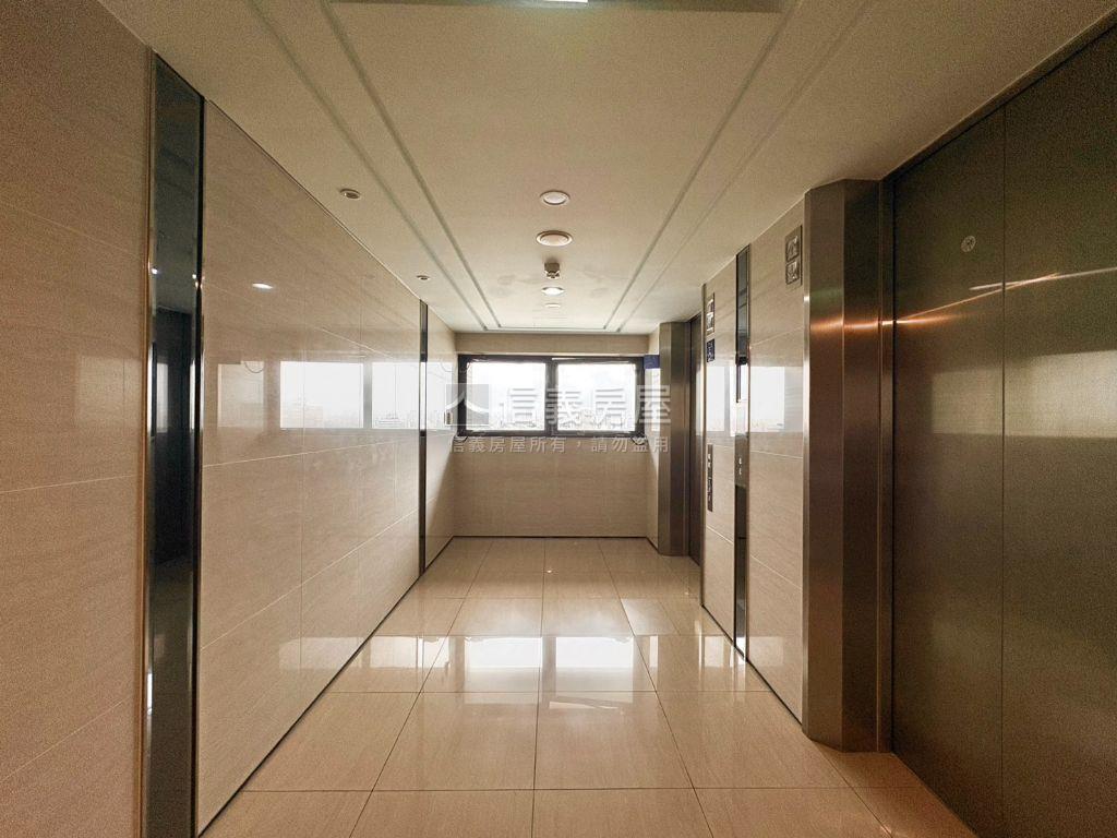 太子君峰會四房朝東平車讚房屋室內格局與周邊環境