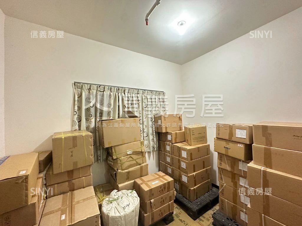 皇翔百老匯大氣四房雙車位房屋室內格局與周邊環境