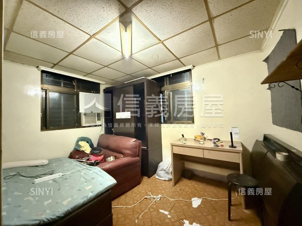 稀有靜巷邊間一樓房屋室內格局與周邊環境