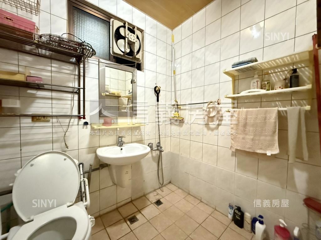 稀有靜巷邊間一樓房屋室內格局與周邊環境