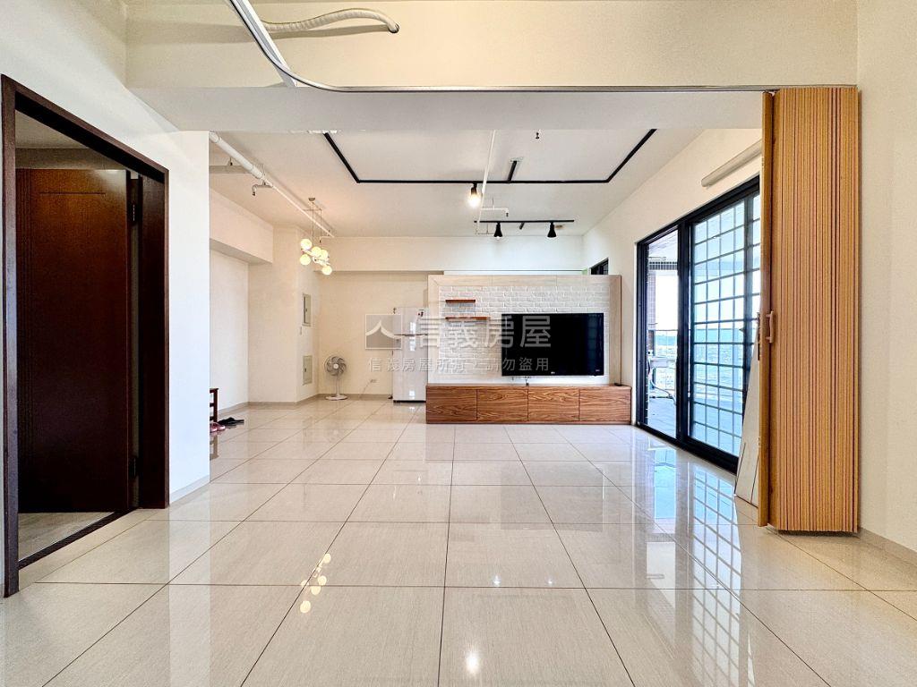 仁武高樓美景２房平車房屋室內格局與周邊環境